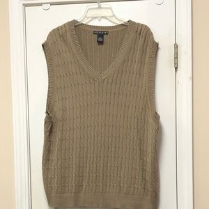 Consensus Sportswear tan V-neck sweater vest size XXL